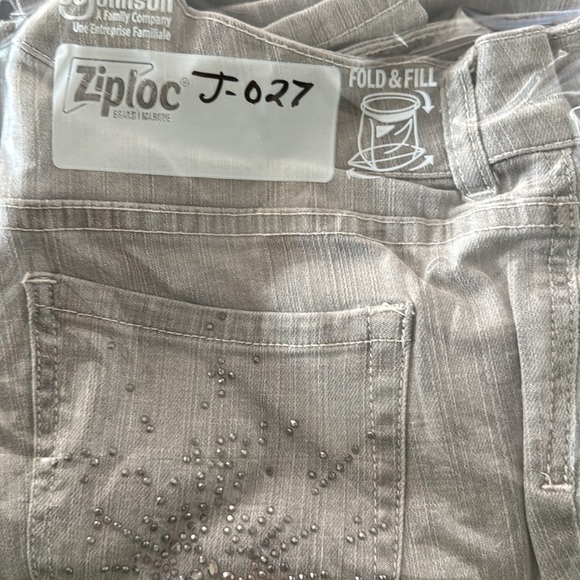 Chico's Gray Straight Leg Jeans for Women - Picture 16 of 16